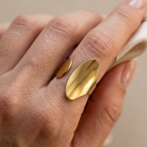 Anillo oval