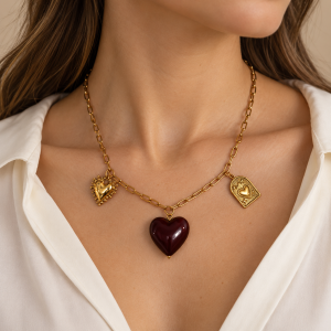 Collar Amuleto Corazón